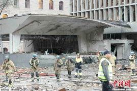 挪威7·22爆炸枪击案,连环爆炸与枪击案的黑暗时刻